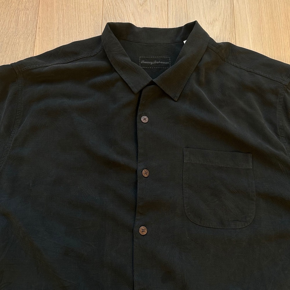 Tommy Bahama Silk Button Down Shirt‎ Mens 2XL Black Tropical Jacquard Camp